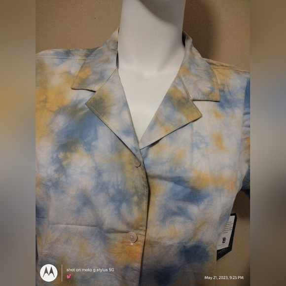 Junk Food Button Up Top M - Picture 2 of 5
